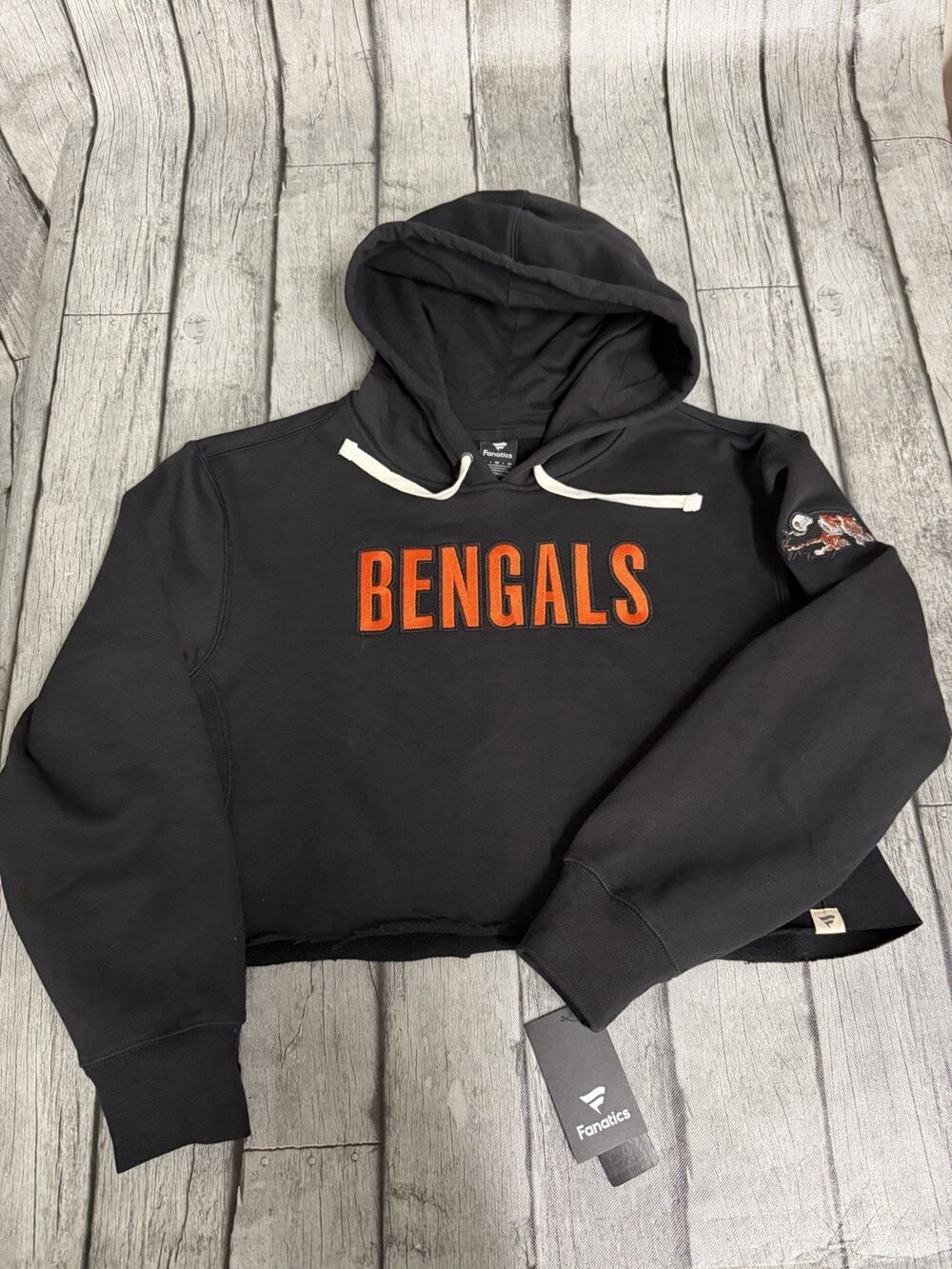 NWT Women’s Fanatics Cincinnati Bengals Oversized Cropped Hoodie Black Medium